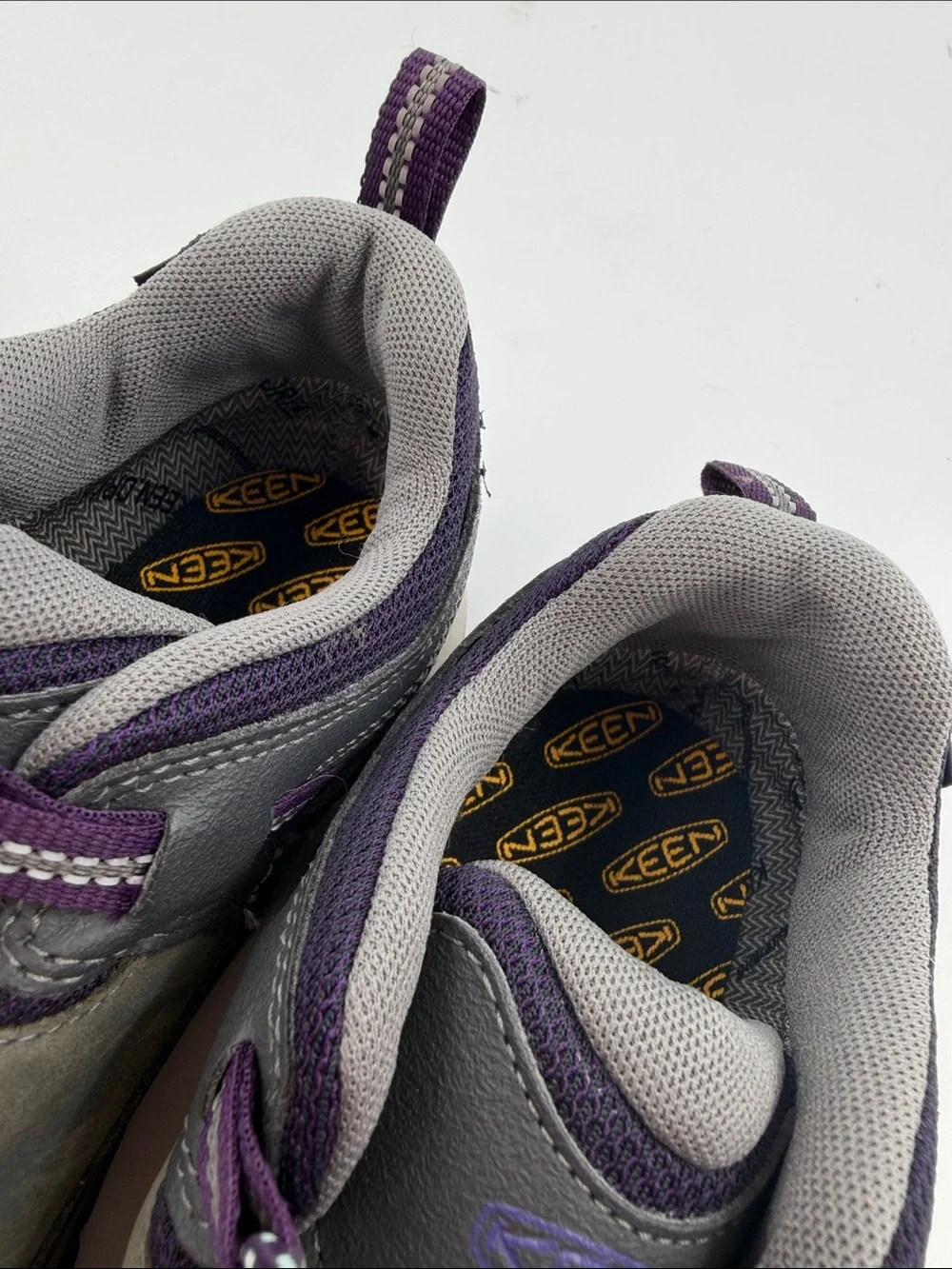 KEEN Kids' Targhee Low Waterproof Hiking Shoe Magnet/Tillandsia Purple Youth 3